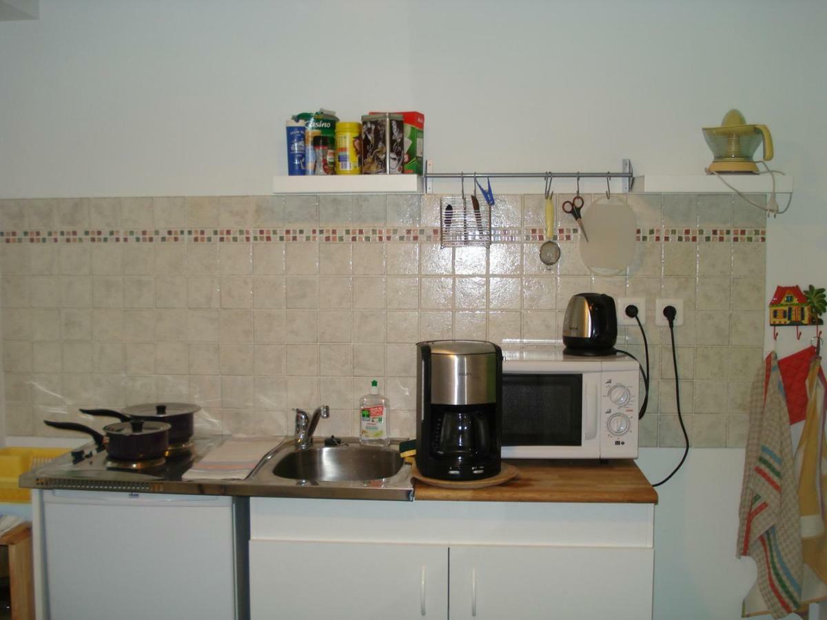 Saint Sauveur Bed & Breakfast Herisson Exterior photo